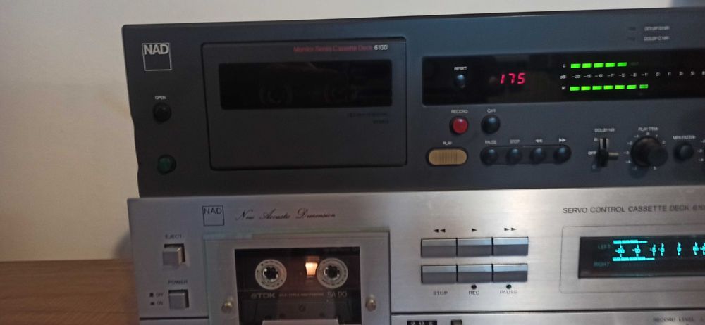 NAD 6100 monitor