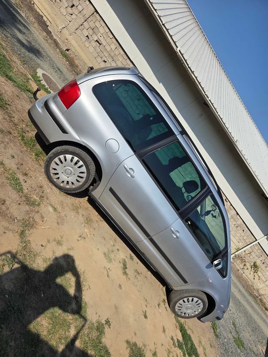 Seat alhambra 2009