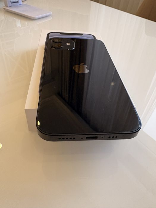 Продам Apple iPhone 12, 128Gb черный