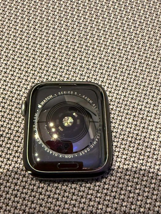 Apple Watch Series 5 44mm Aluminium GPS Black