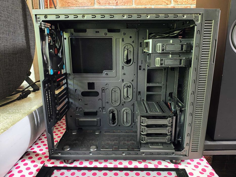 Carcasa PC Thermaltake Suppressor F31 Window