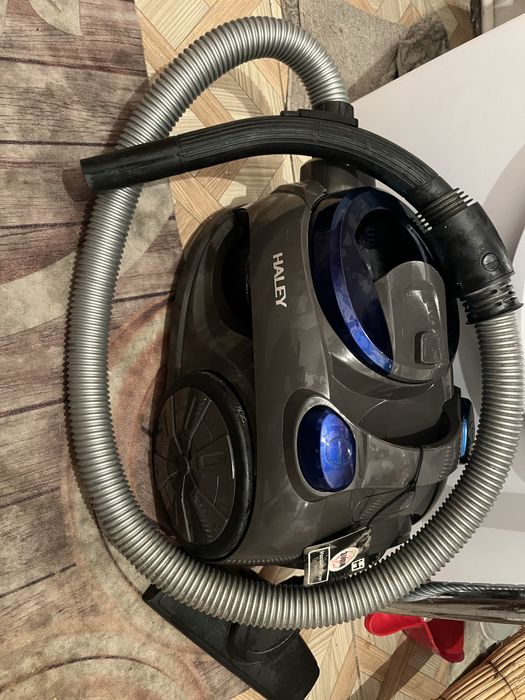 Пылесос продам,,