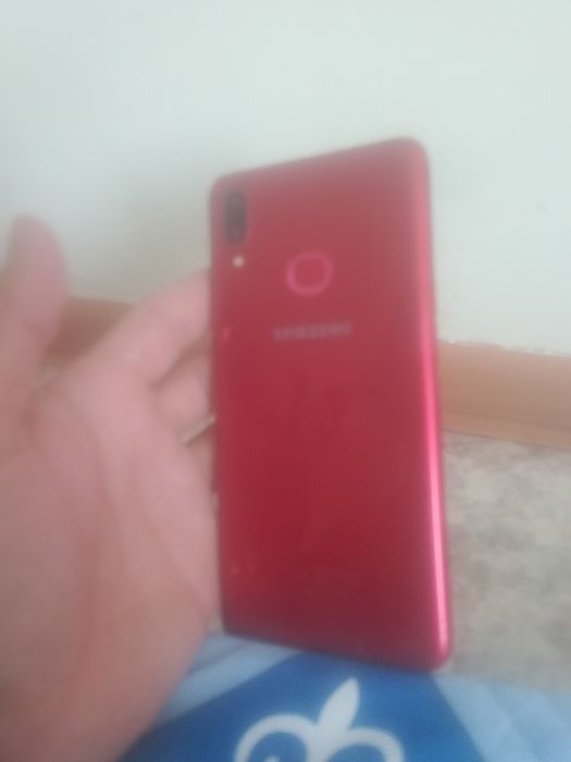 Продам срочно Самсунг А10