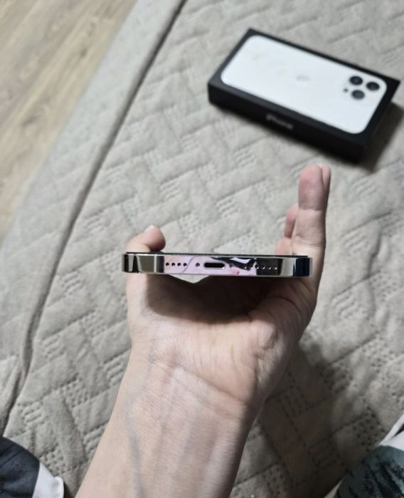 Продам iPhone 13 Про Макс