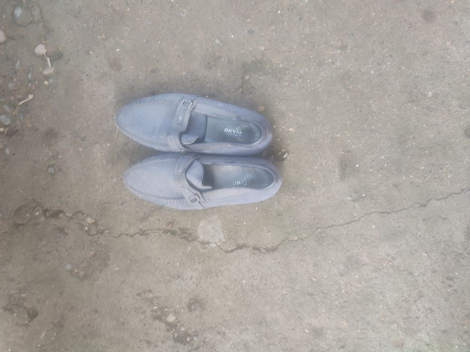 Тегін аяқ киімдер