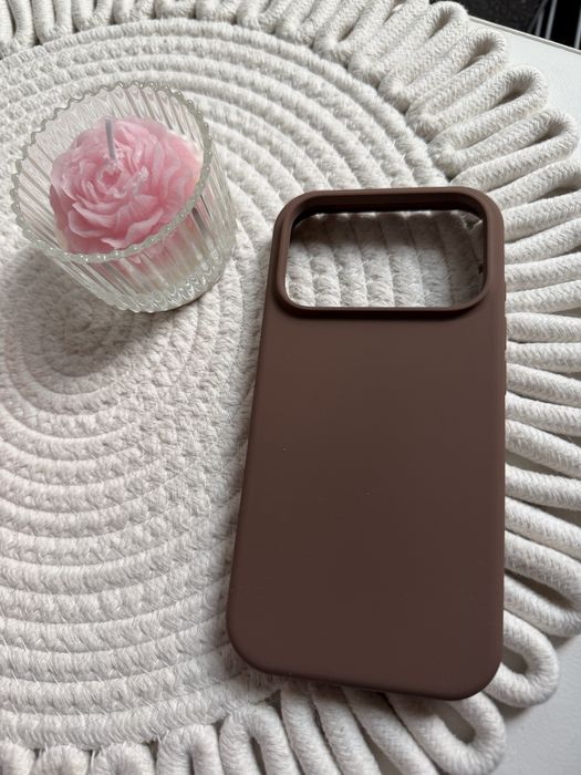 Кейс за айфон 17 pro