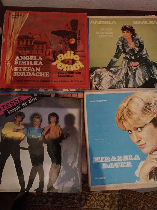 Vând discuri vinil -muzica