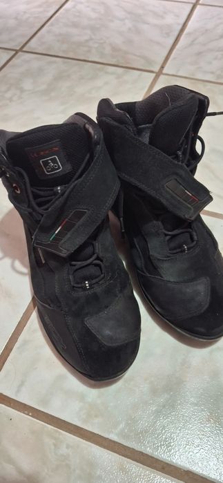 Ghete moto TCX  negre ,mărimea 40/41 , stare foarte bună