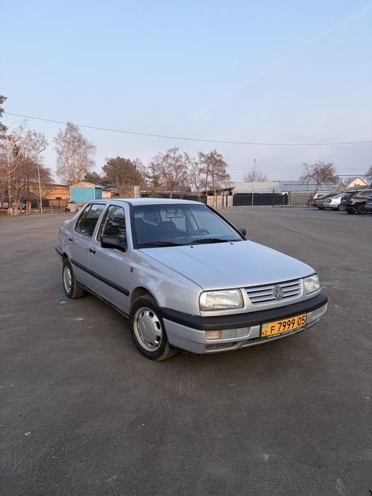 Volkswagen Vento 1.8