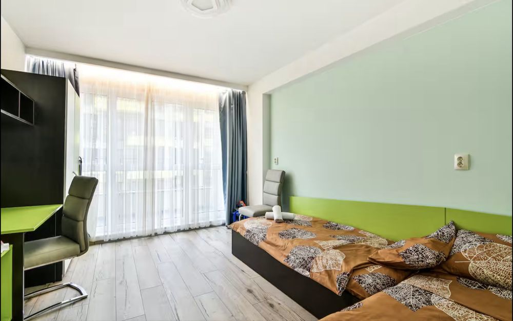 Продава се Тристаен апартамент в Варна, Възраждане 1 - 90 кв.м за 2 €/кв.м - Снимка #3