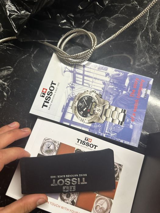 часы Tissot колсагат золото серебрыстый
