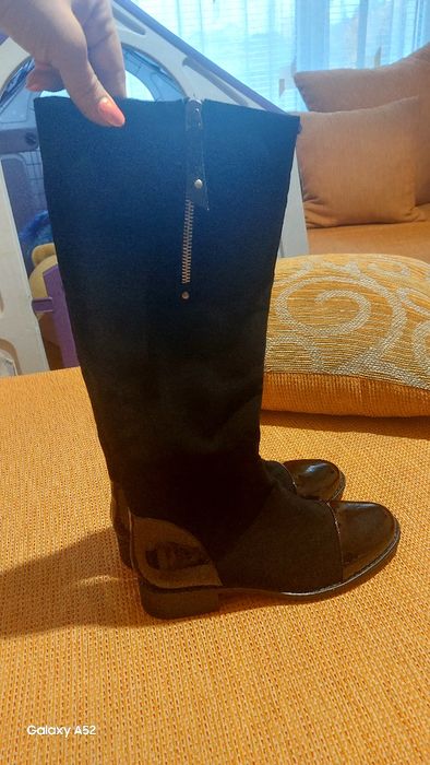 Дамски равни ботуши