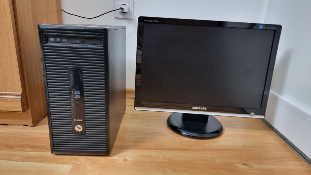 Компютър Hp с монитор Samsung