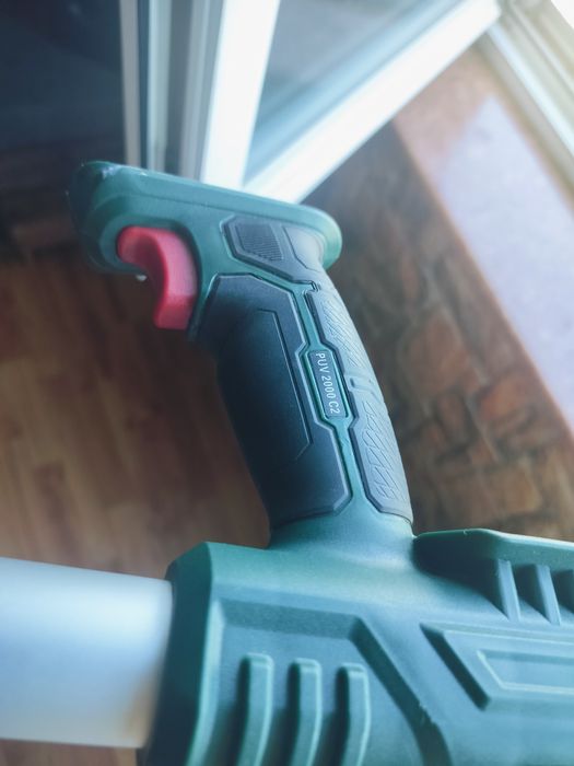 Продавам електреческа горелка за плевели Парксайд 30 лева  и тример Ga