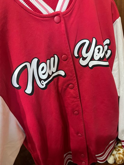 “Продавам чисто ново дамско горнище!