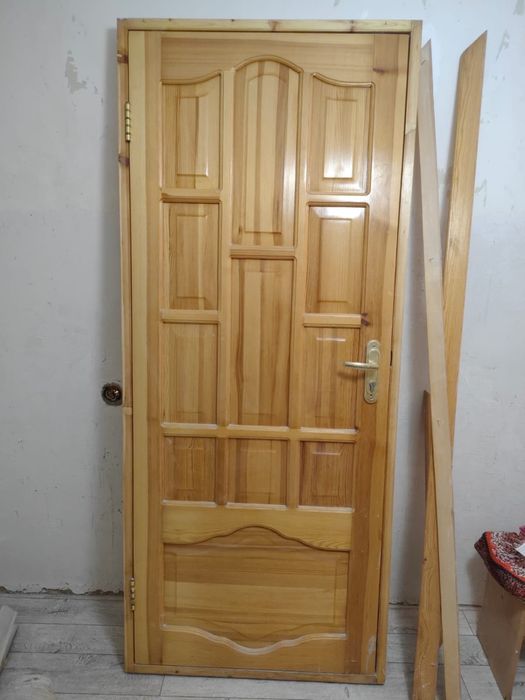 Продам дверь дерево