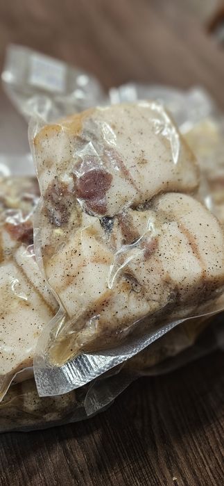 Сало солёное с прослойкой мяса