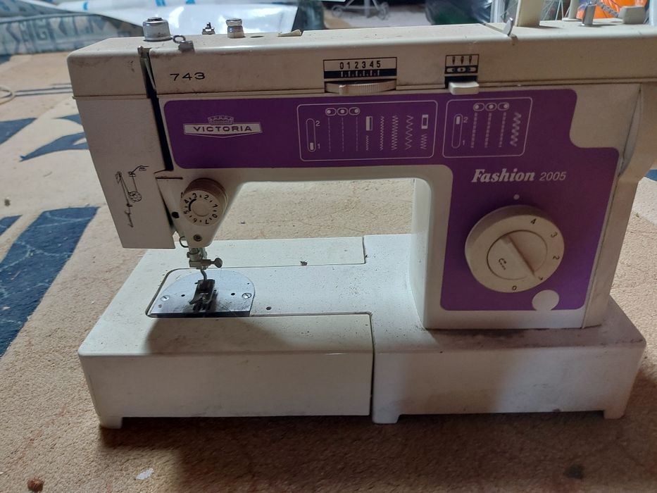 10 Masini de cusut electrice