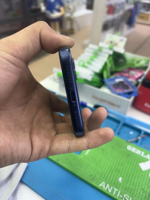 Продам айфон 17 про мах