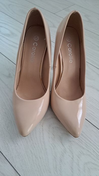 Pantofi stiletto