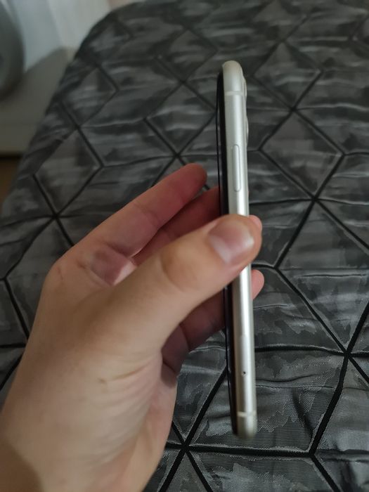 Продам айфон 11 64гб