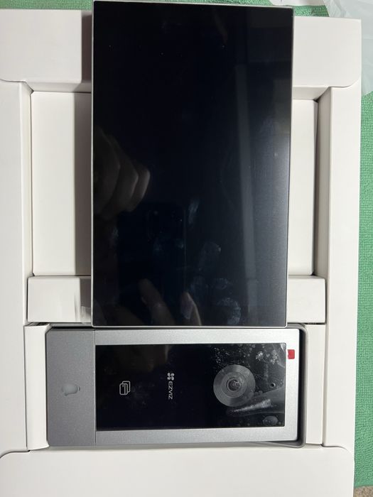 Ezviz CP5 Smart видеодомофон 7"