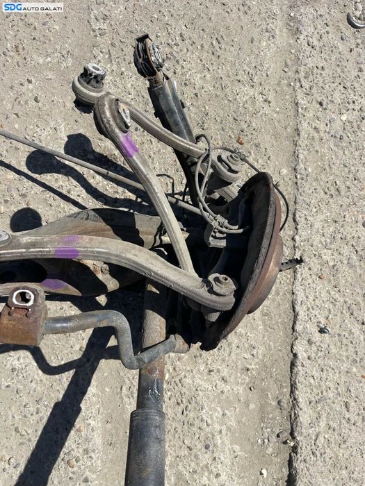 Fuzeta Dreapta Spate cu Rulment Senzor ABS de pe Punte Spate Mercedes Clasa C Class W204 C180 C200 C220 C250 C300 C320 2007 - 2014