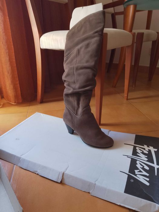 Ботуши от естествен велур 37 номер