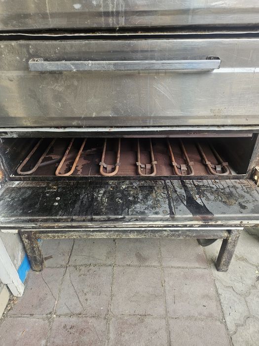 Продам б/у жарочный печь