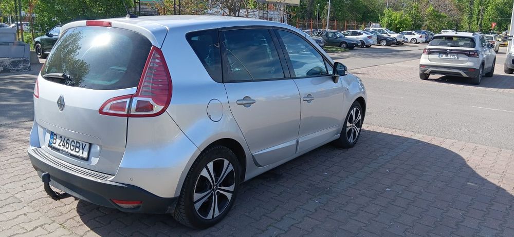 RENAULT Scenic 2012 — imagine 3