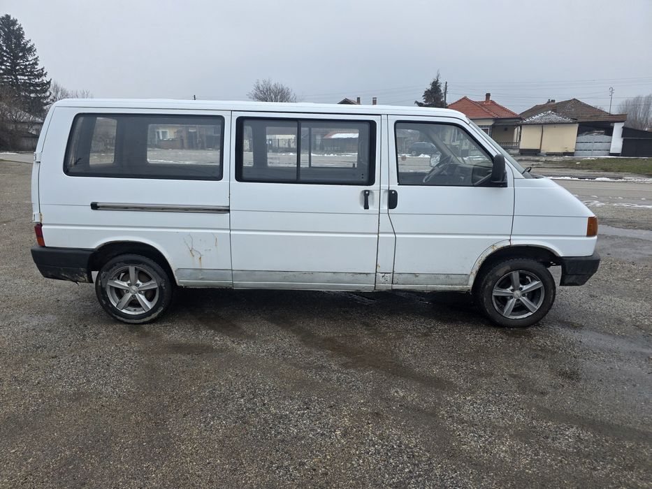 Volkswagen Caravelle T4 2.4 D на части