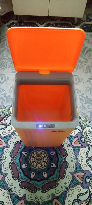 Сенсорное мусорное ведро