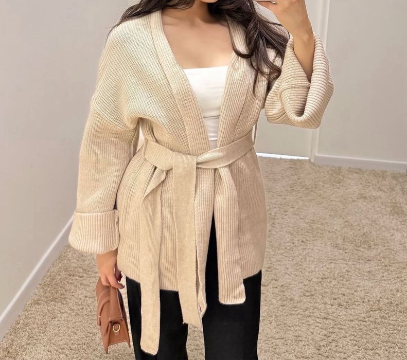 Одежда не новая но чистая.