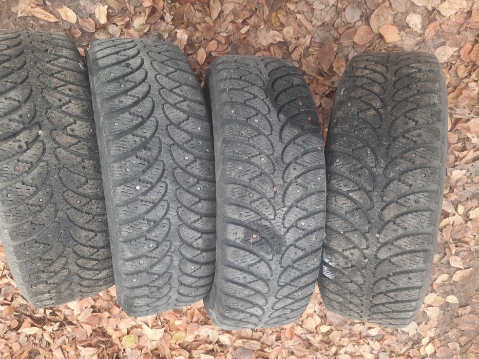 Продам зимние шины на 15