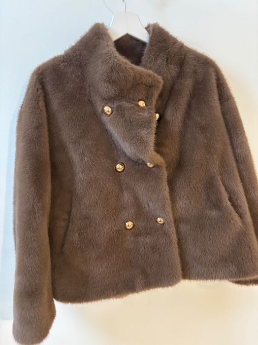 Дамскопалтенце с мек косъм размер  36