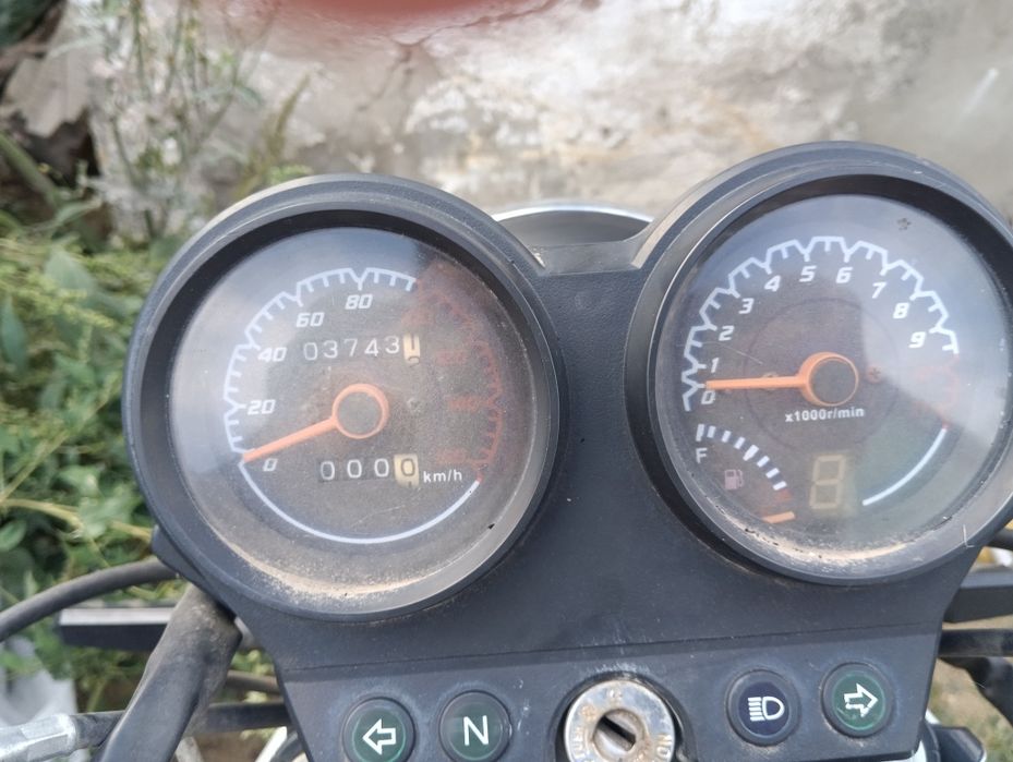 Продам мотоцикл 200куб