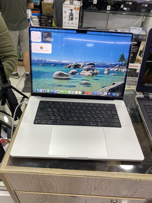 MacBook Pro M1 Pro! 32 ozu 512 ssd 16 inch RETINA 96% batare