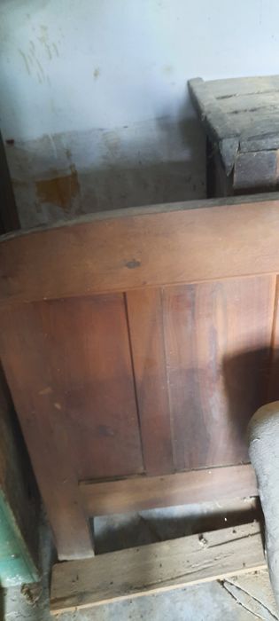 Mobilier vechi pentru reconditionat