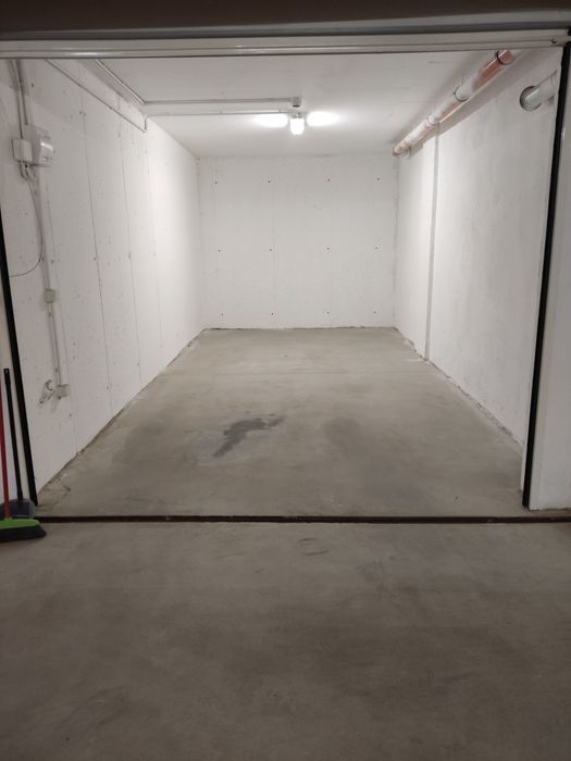 Дава се под наем Гараж / Паркомясто в София, в.з. Американски колеж - 19 кв.м за 153 € - Снимка #2