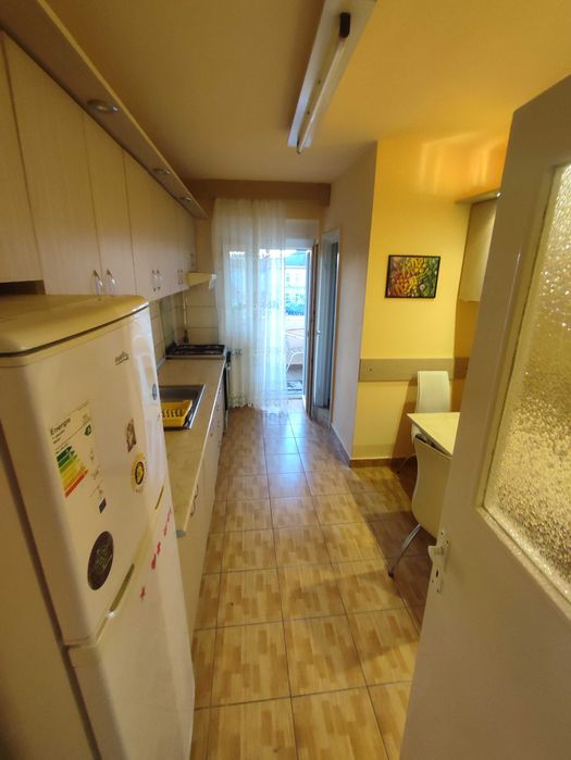 Dau in chirie apartament 4 camere ultracentral