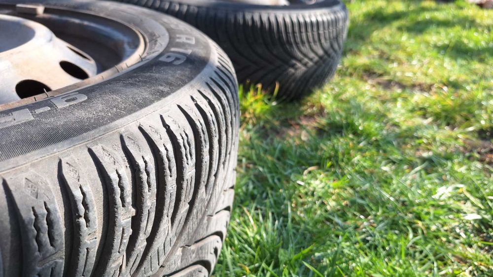 Продавам 4 бр. зимни гуми BF Goodrich g-Force Winter 2 – 205/55 R16