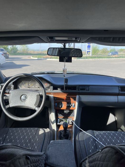 Mercedes Benz W124