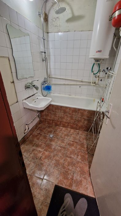 Дава се под наем Четиристаен апартамент в Търговище, Център - 105 кв.м за 249.9 € - Снимка #10