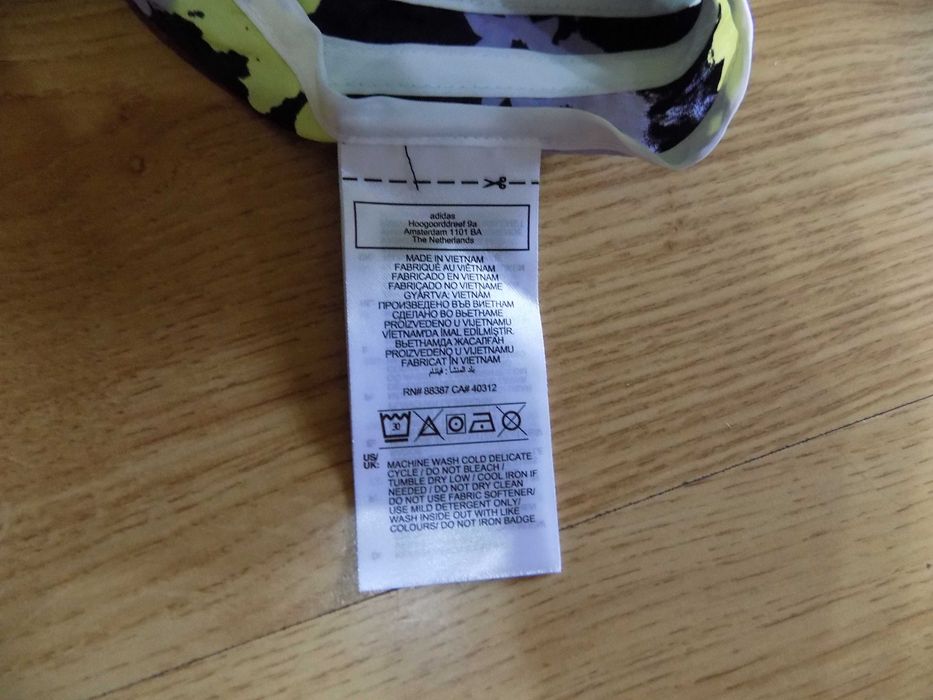 Къси панталони adidas шорти гащета екип оригинал крос спорт дамски S/M