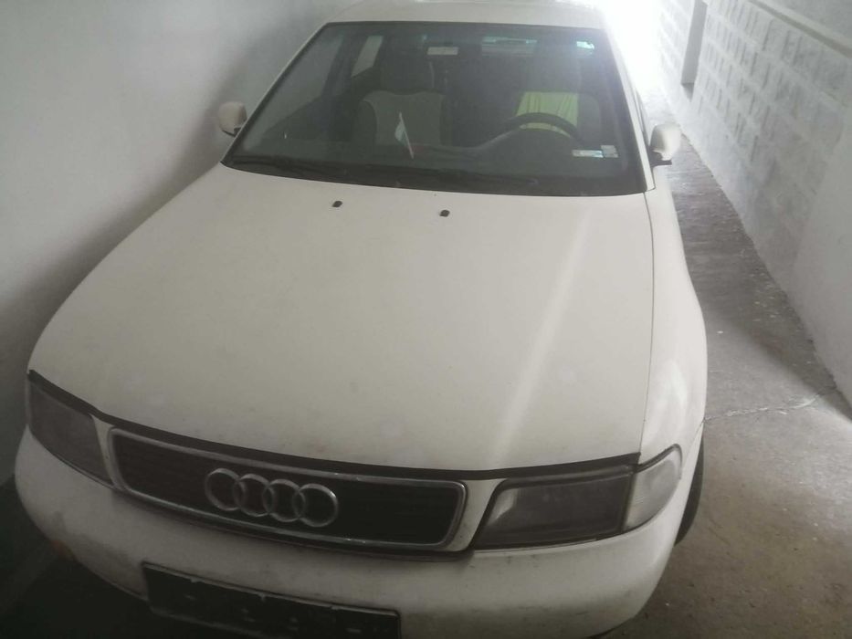 Ауди а4 1.8 бинзин