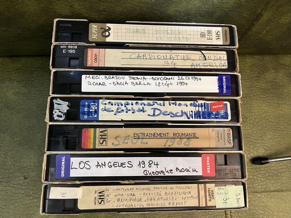 Casete video sport, Ceaușescu 1986, nunti, manele, publicitare