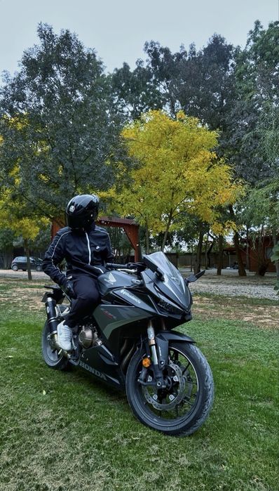 Vand Honda cbr 500 r            A2