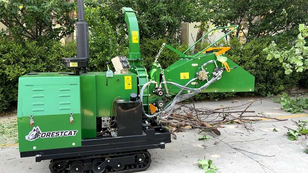 Нова Професионална Самоходна дробилка на клони FOREST CAT40.CN -40к.с.