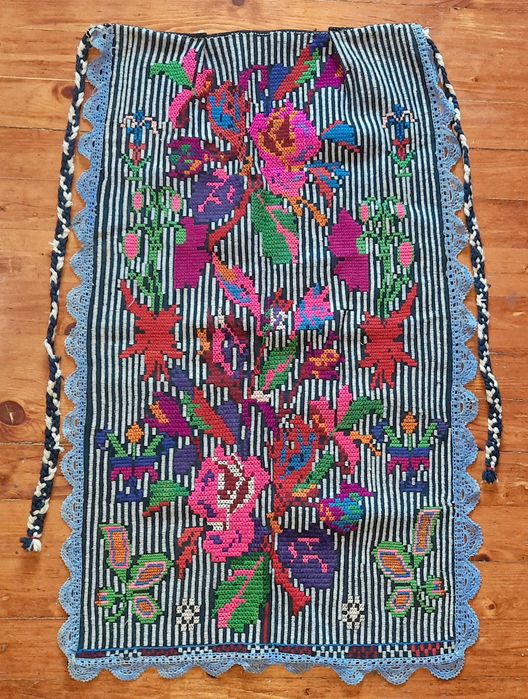 Автентична престилка за носия от Суворово,Варненско