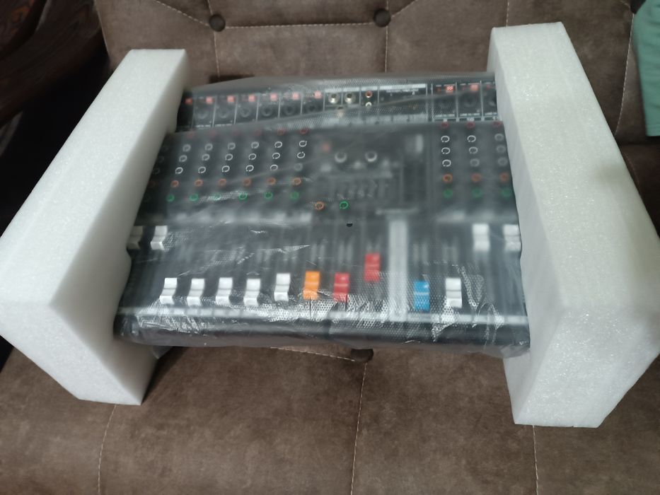 Микшерный активный пульт новый